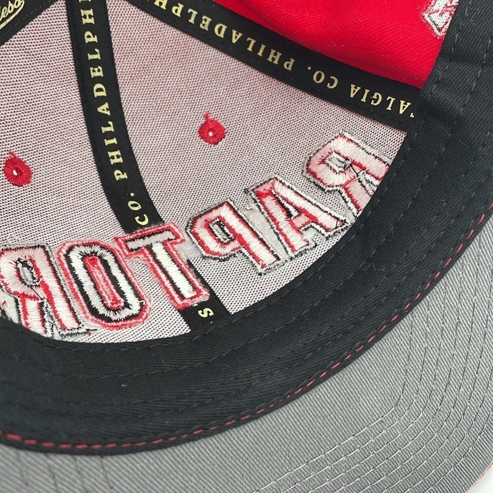 Mitchell & Ness - NBA Raptors Snapback Hat - Red - Picture 11 of 12